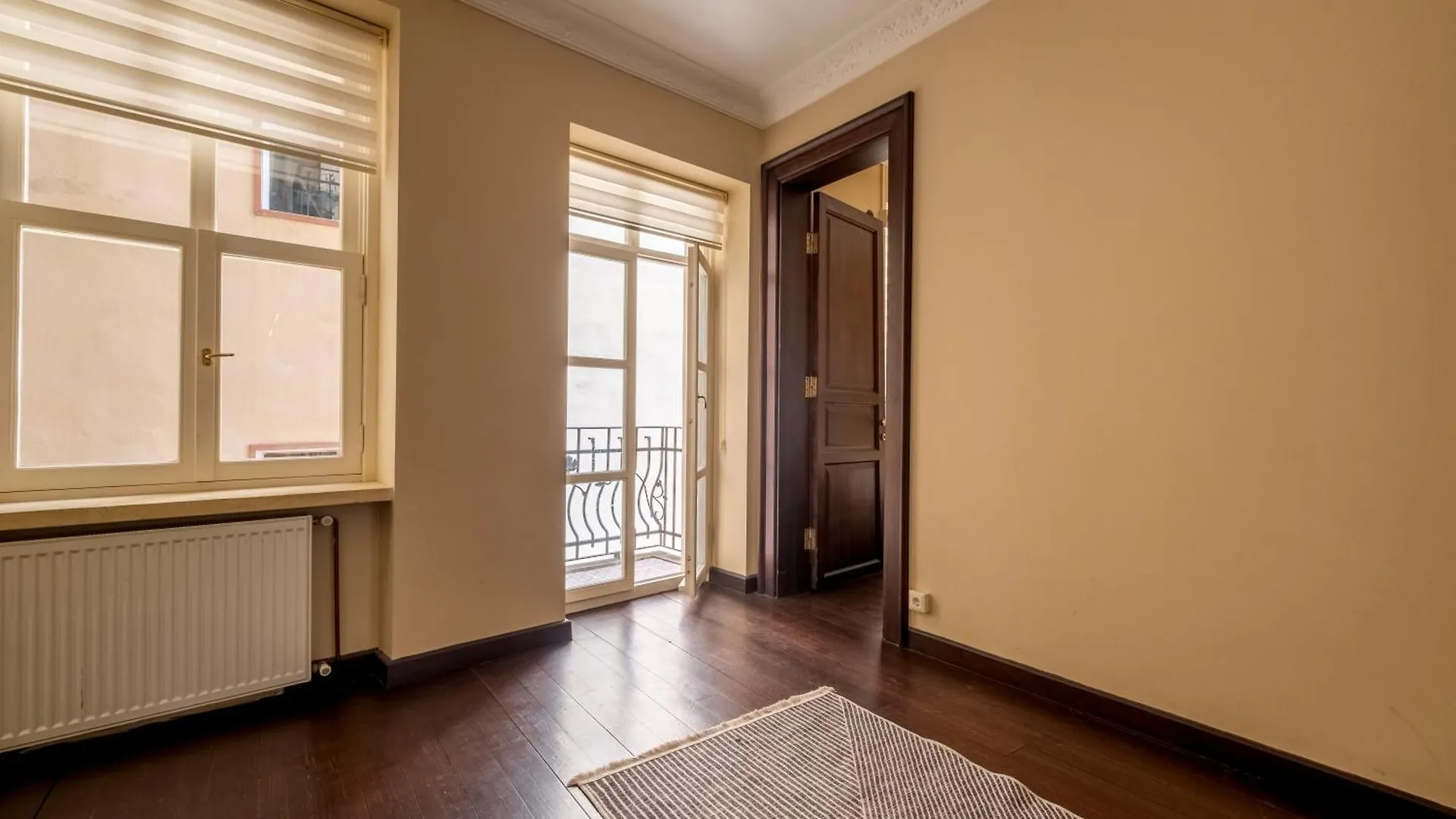 Spacious 3 Bedrooms 2 Bathrooms Central Apartment Istanbul Turkey