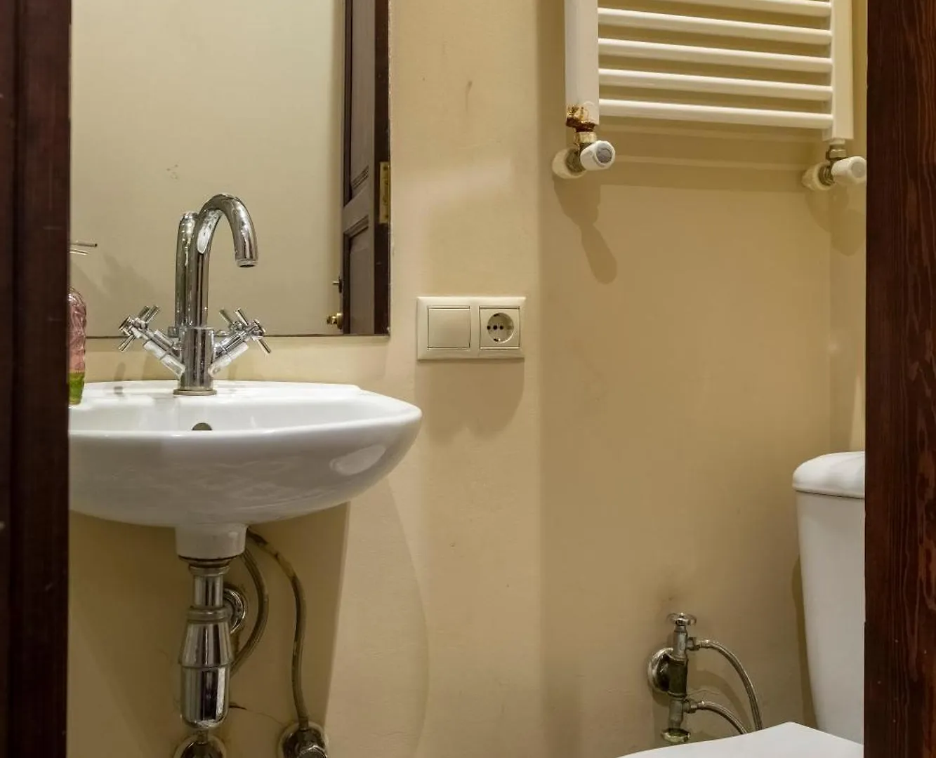 Spacious 3 Bedrooms 2 Bathrooms Central Apartment Istanbul