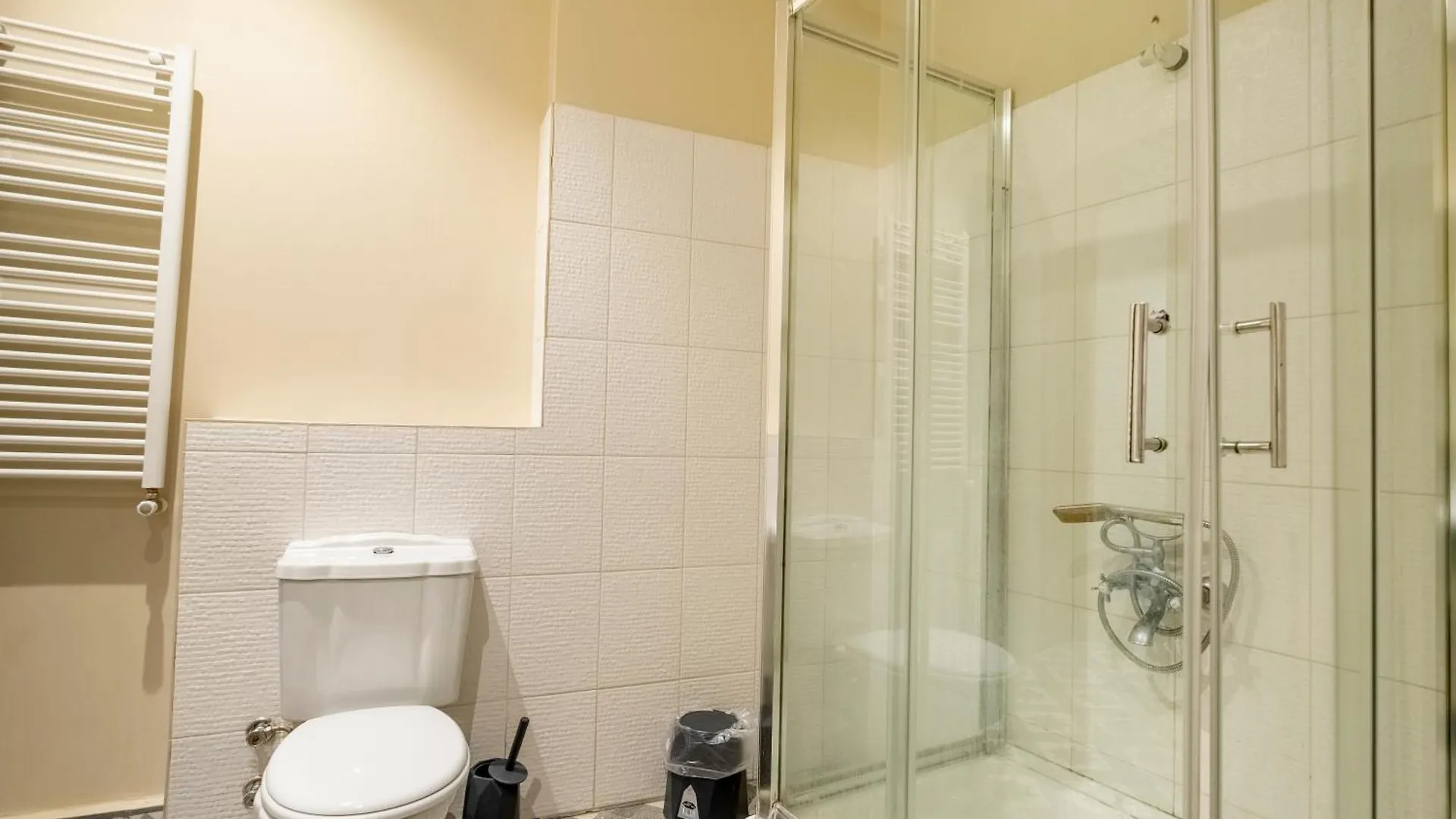 Spacious 3 Bedrooms 2 Bathrooms Central Apartment Istanbul 0*,  Turkey