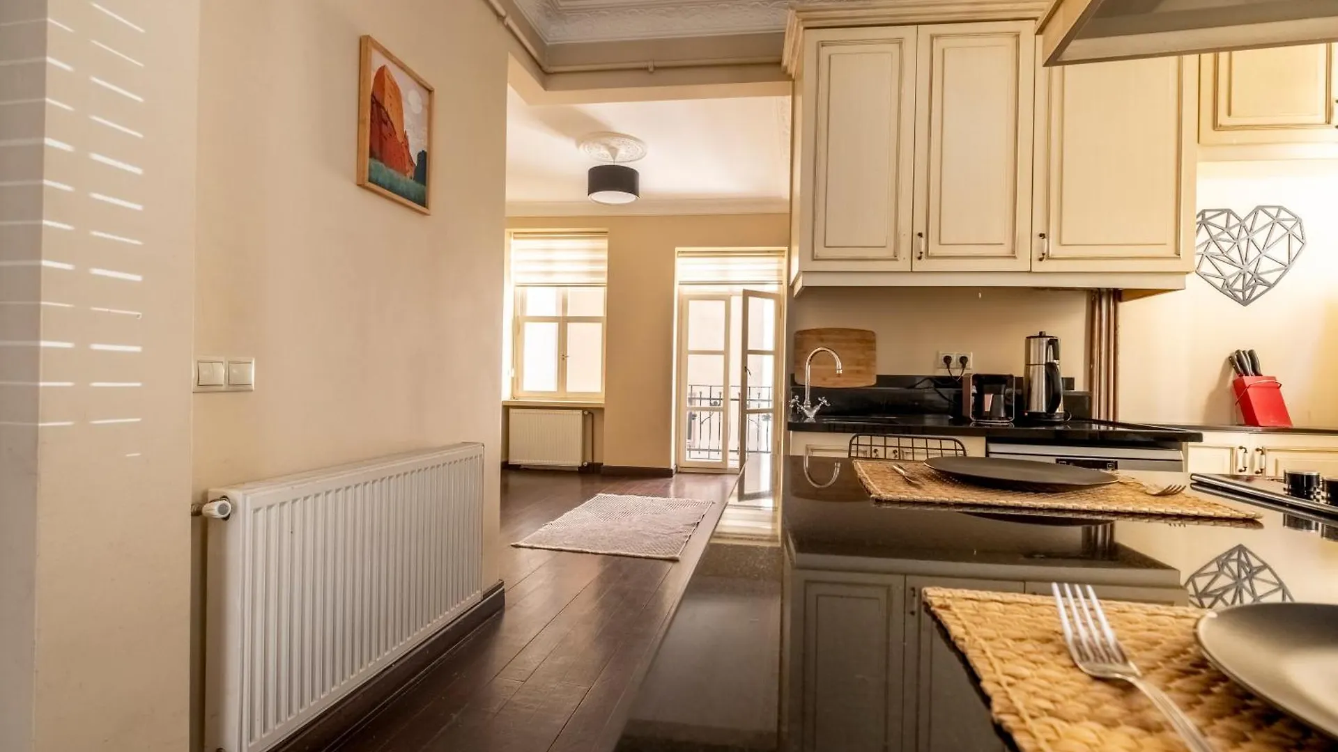 Spacious 3 Bedrooms 2 Bathrooms Central Apartment Istanbul