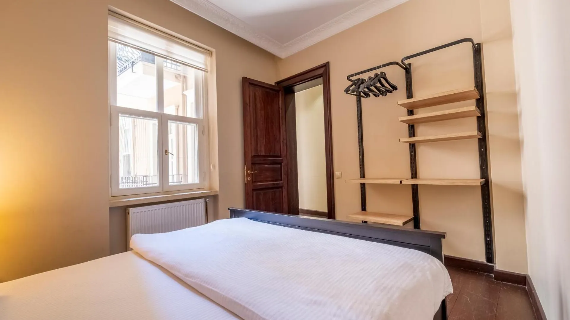 Spacious 3 Bedrooms 2 Bathrooms Central Apartment 伊斯坦布尔