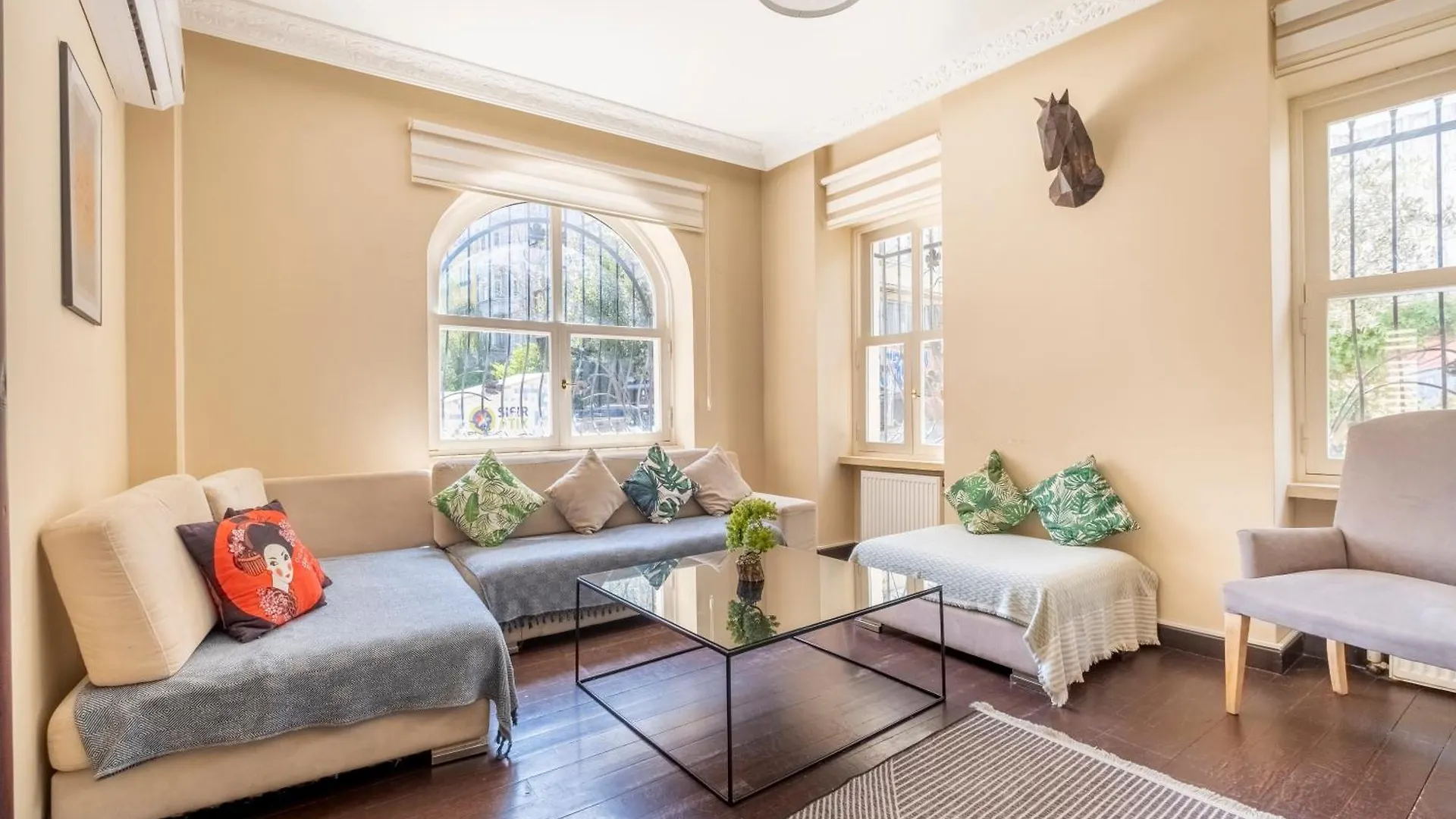 Spacious 3 Bedrooms 2 Bathrooms Central Apartment Istanbul
